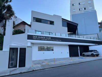VAGAS BANHISTA, TOSADOR E MONITOR DER HUNDE CLUB