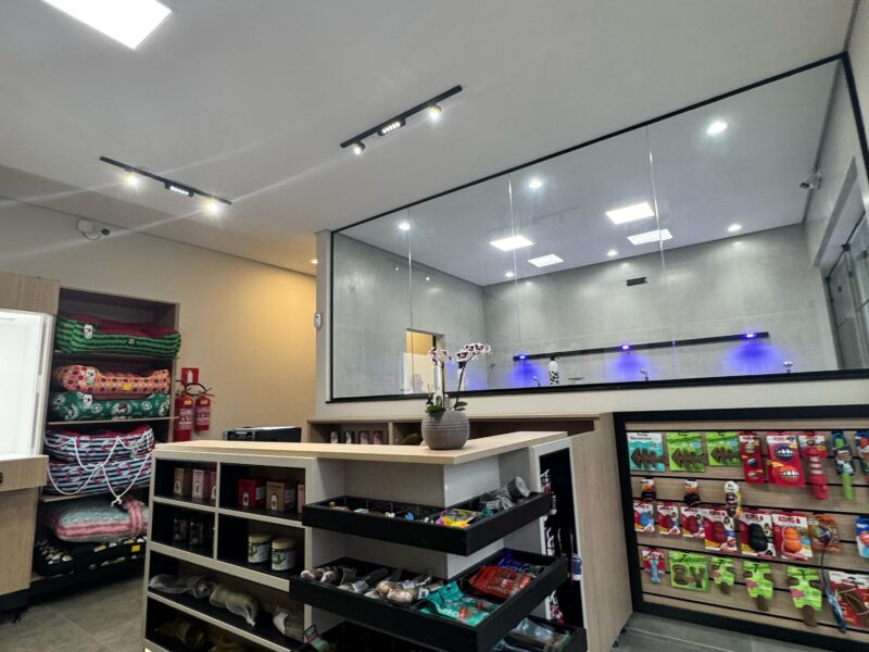 VAGAS BANHISTA, TOSADOR E MONITOR DER HUNDE CLUB